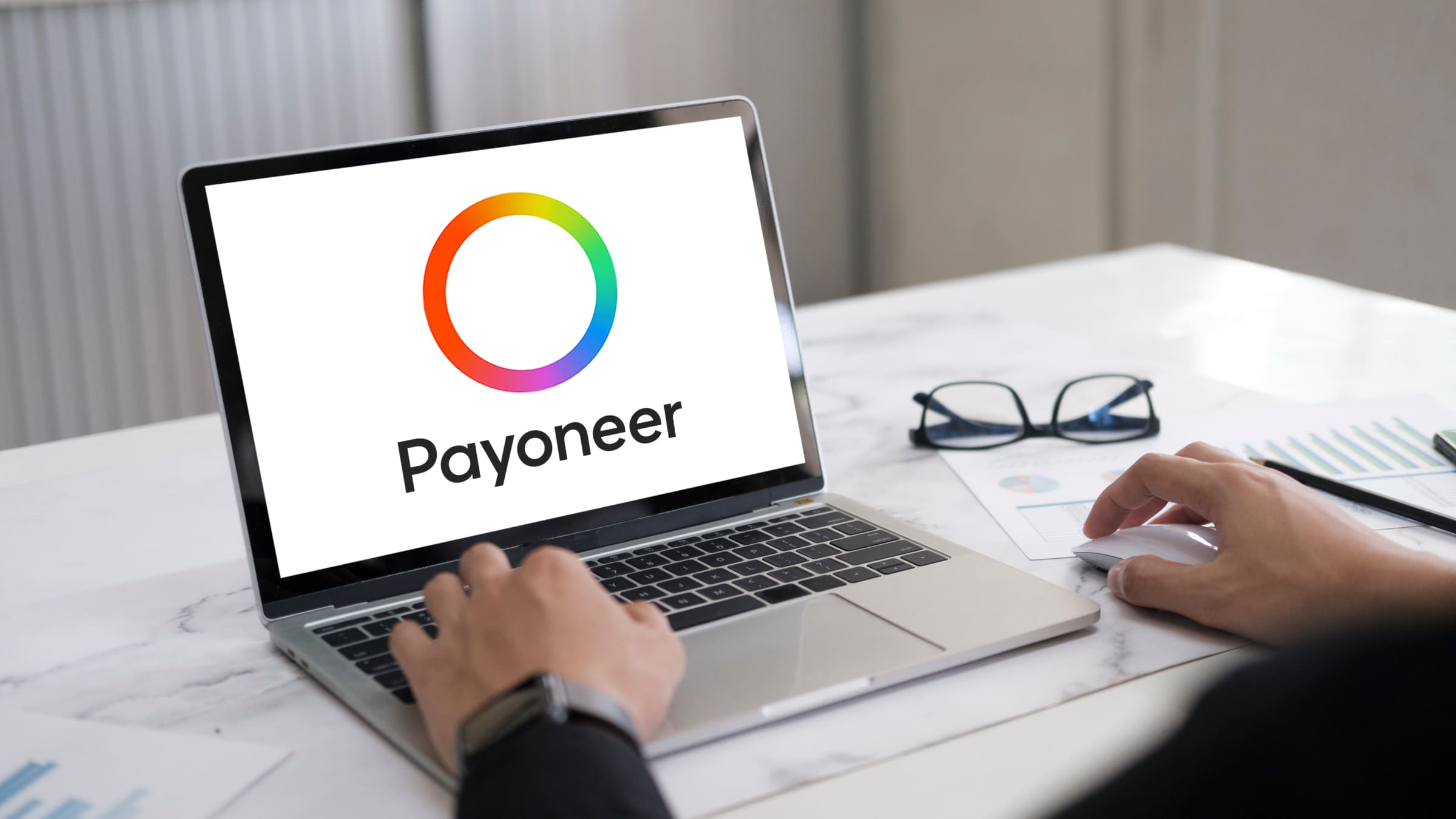 Необанк Payoneer — отличный вариант для открытия бизнес-счет гражданами РФ и РБ.