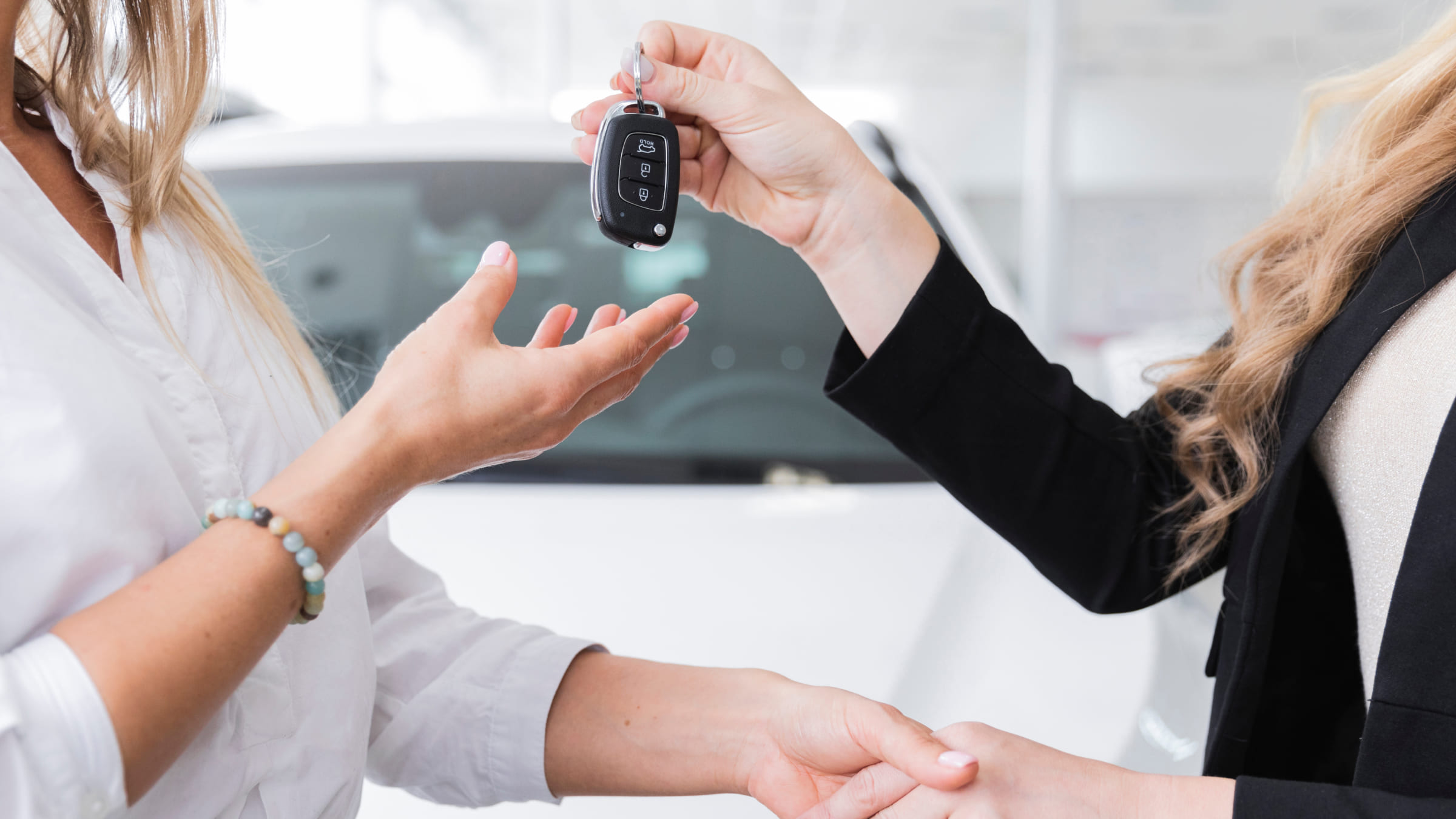 Аренда авто занимает всего несколько минут — выбрать, оформить и поехать.