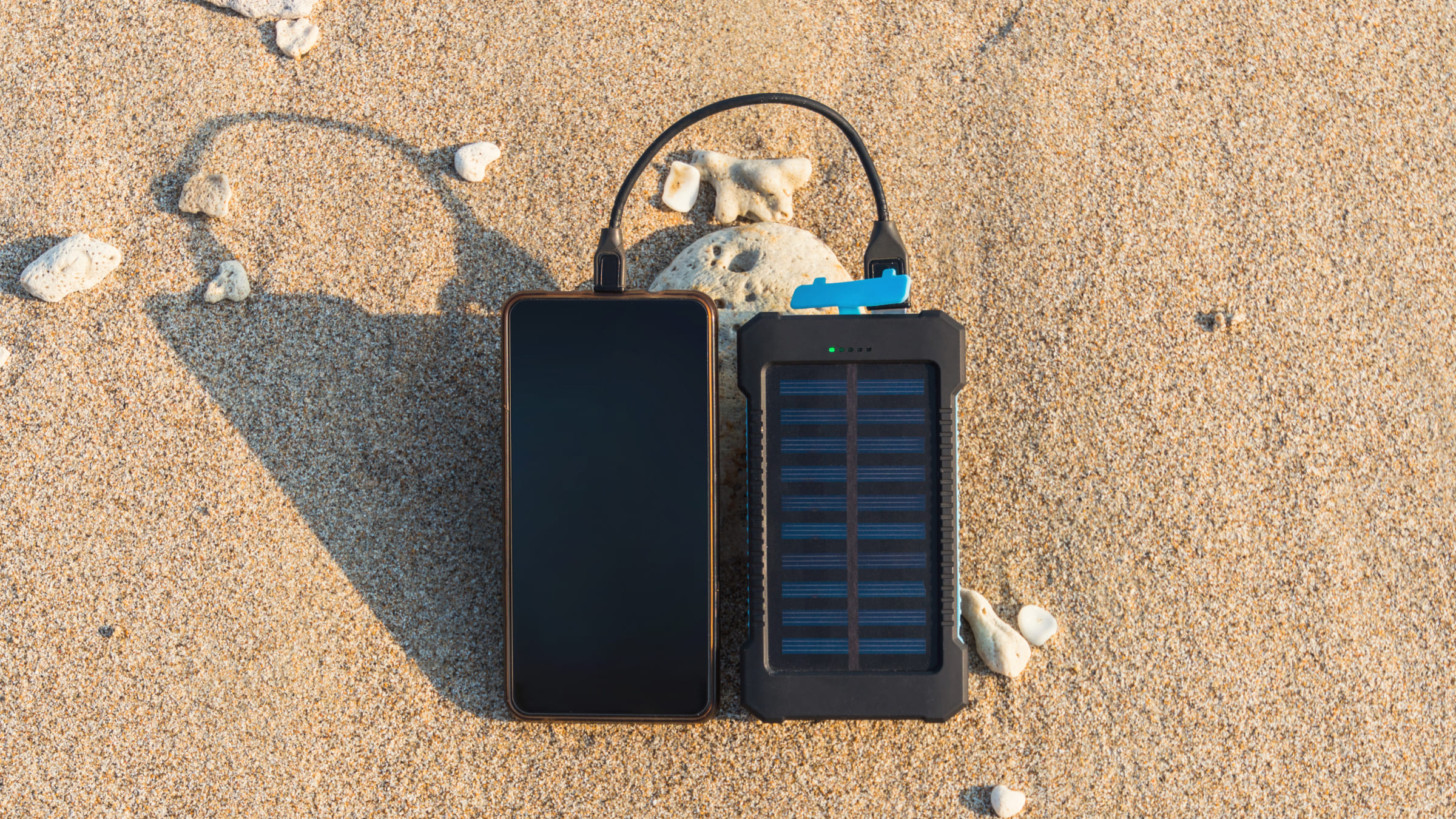 Гаджеты делают путешествия удобнее и помогают оставаться на связи.