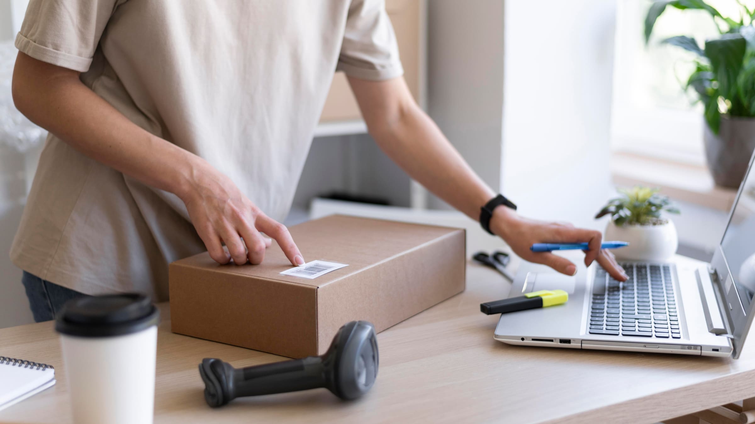 Выход на популярные зарубежные маркетплейсы для привлечения новой аудитории.