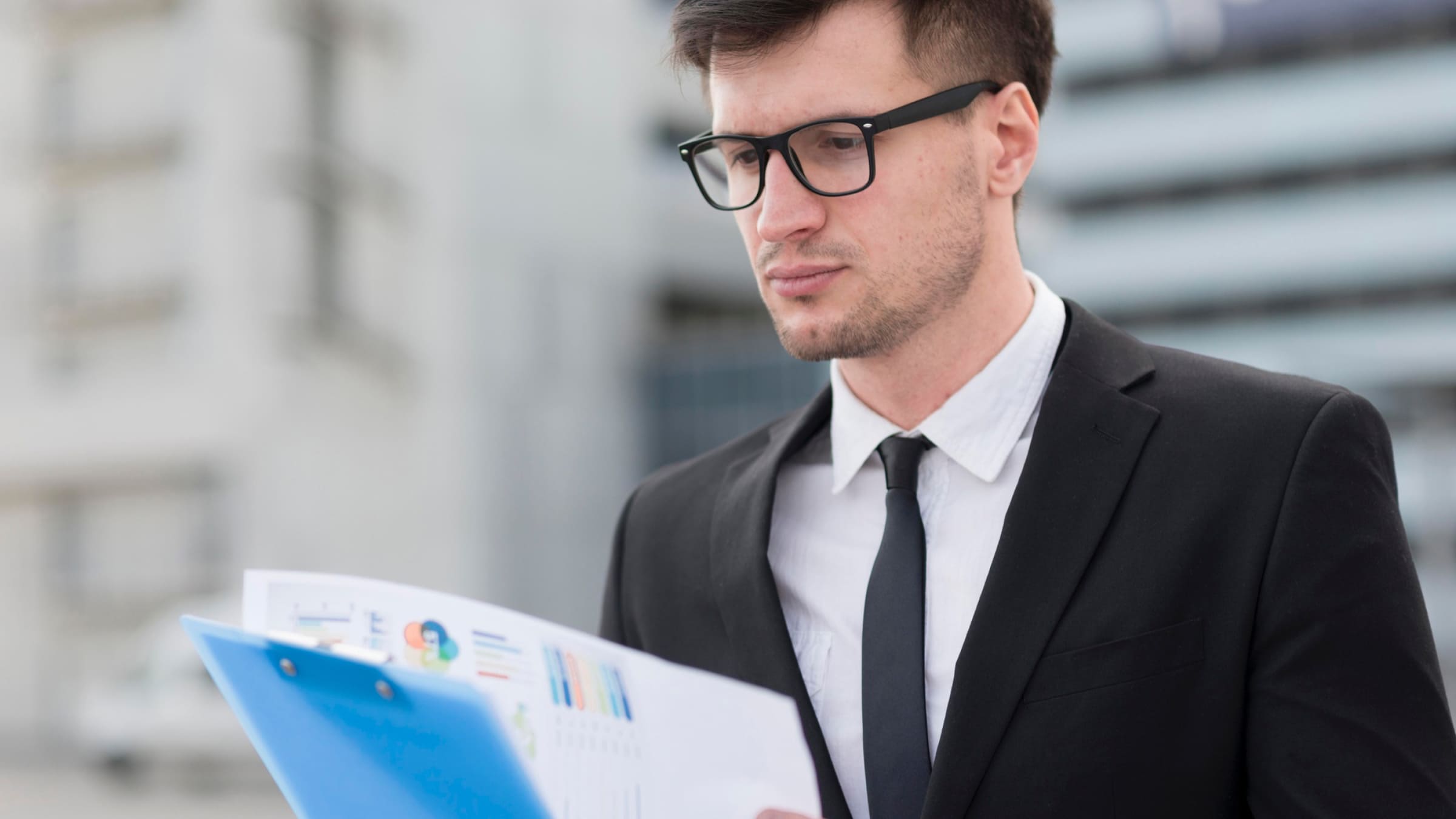 Открыть счет в иностранном банке после регистрации компании.