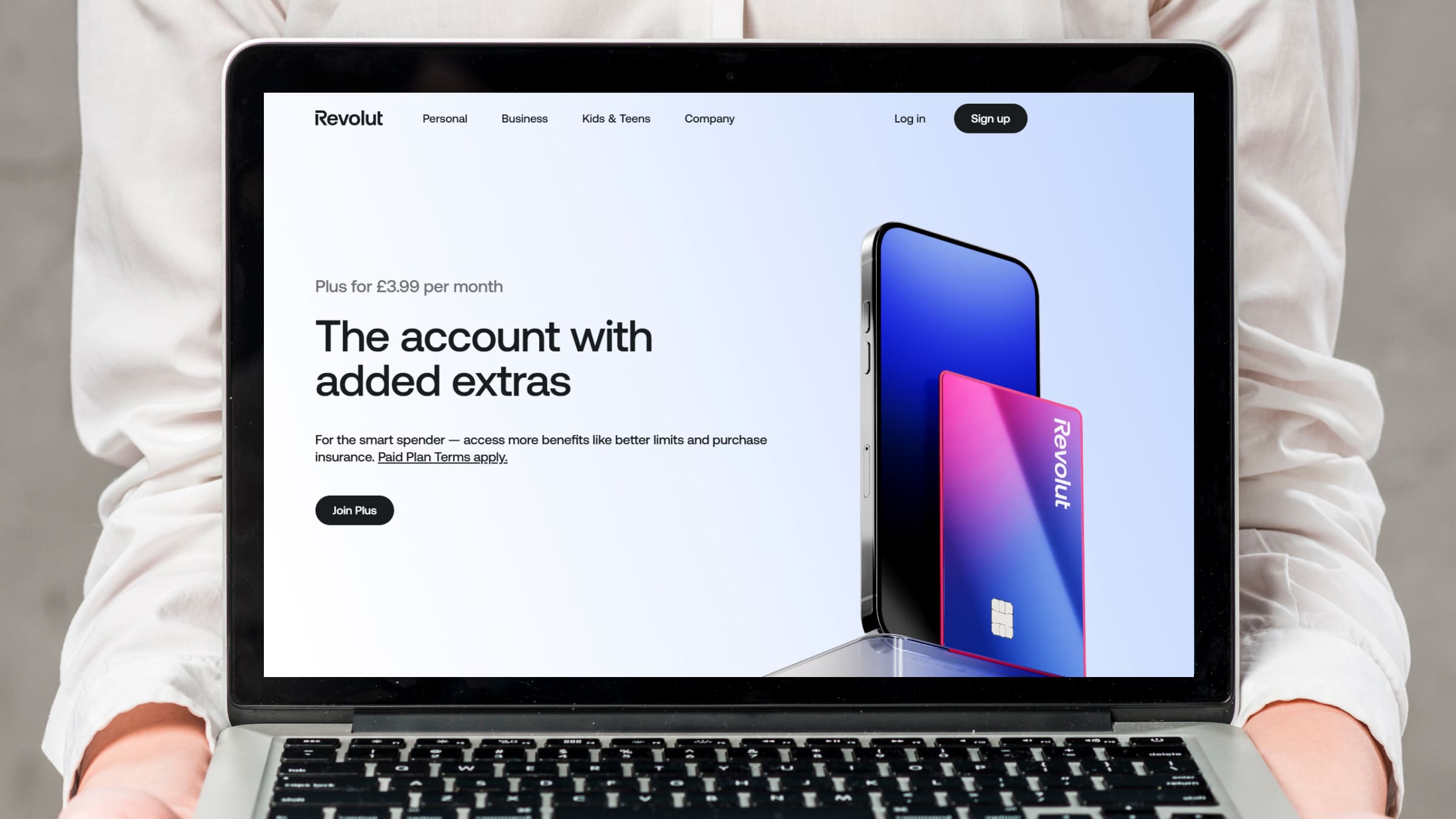 Ознакомиться с функционалом Плана Plus можно на сайте платежной системы Revolut