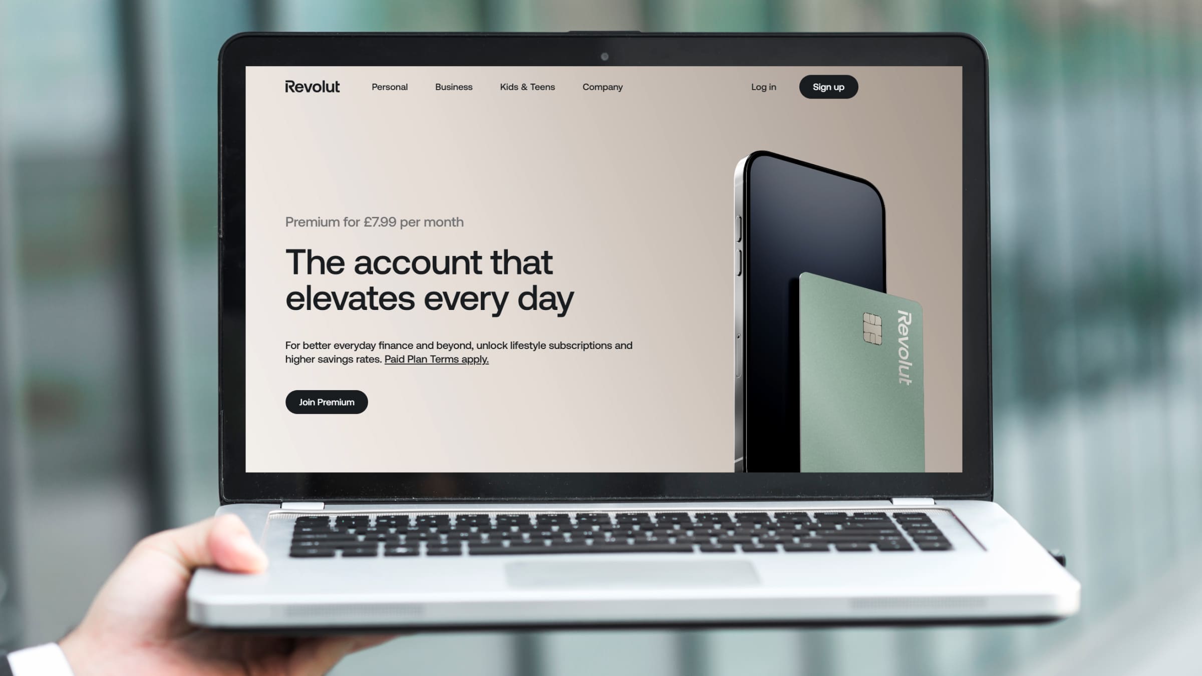 На сайте платежной системы можно узнать особенности Премиум-плана Revolut