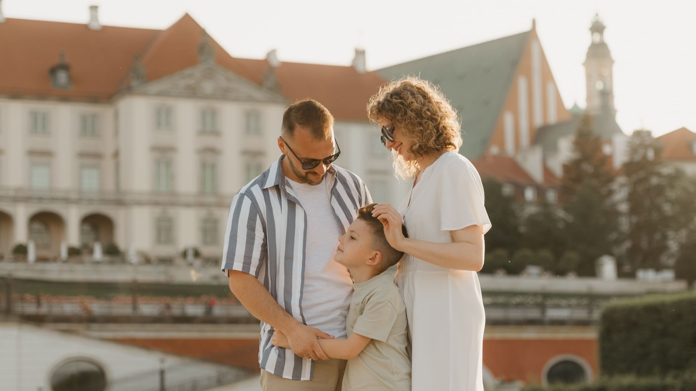 ВНЖ Сербии по воссоединению семьи оформляется для проживания с близкими родственниками.